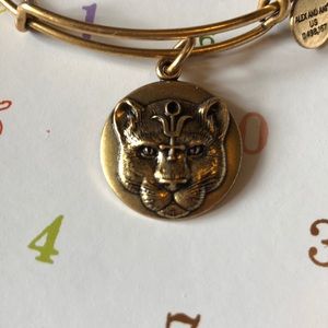 Alex and Ani - Wild Heart - gold bangle bracelet - EUC